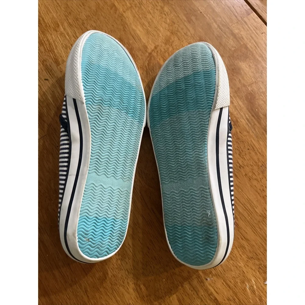 unisex kids sz 13 slip on Shoes blue and white stripes Circo  EUC